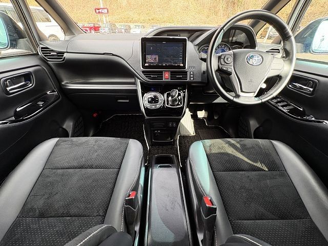 TOYOTA VOXY HYBRID 2021 Image 31