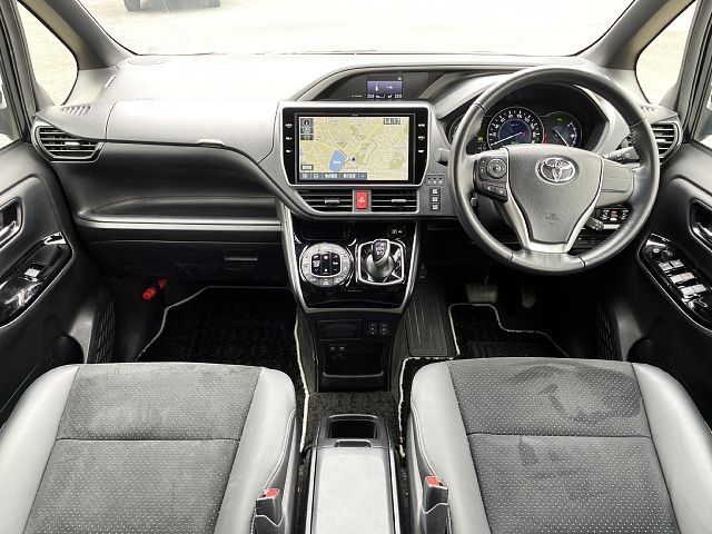 TOYOTA VOXY HYBRID 2020 Image 31