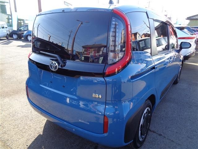 TOYOTA SIENTA HYBRID 2022 Image 31