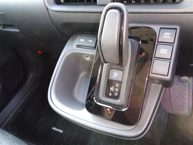 TOYOTA SIENTA HYBRID 2022 Image 31