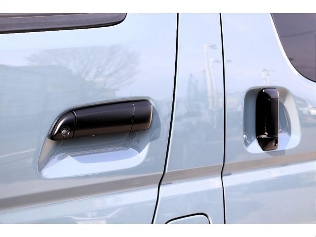 TOYOTA HIACE VAN 2WD 2018 Image 31