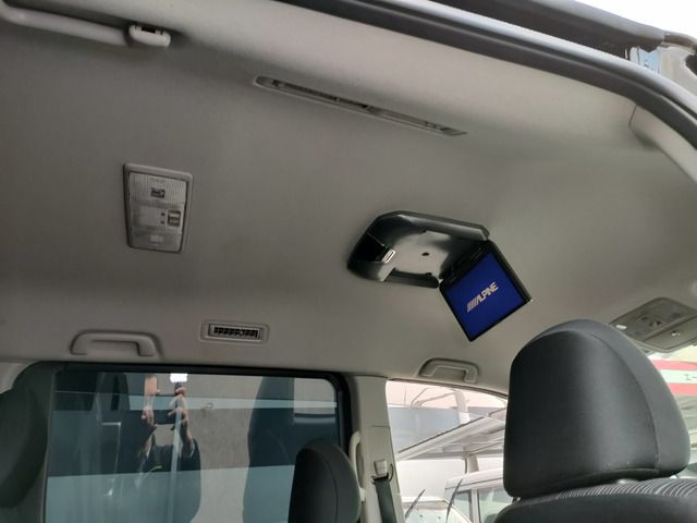 TOYOTA VOXY 2011 Image 31