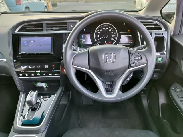 HONDA SHUTTLE HYBRID 2018 Image 31