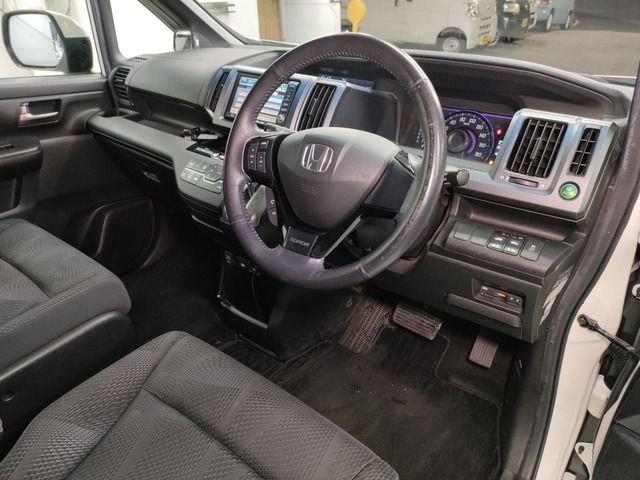 HONDA STEPWAGON SPADA 2011 Image 31