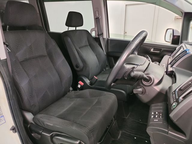 HONDA STEPWAGON SPADA 2011 Image 31