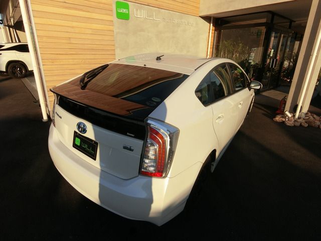 TOYOTA PRIUS 2012 Image 31