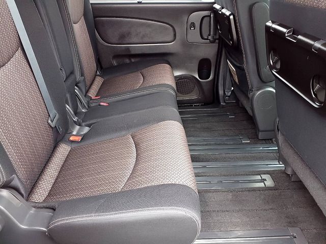 NISSAN SERENA  S-HYBRID 2015 Image 31