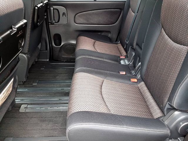 NISSAN SERENA  S-HYBRID 2015 Image 31