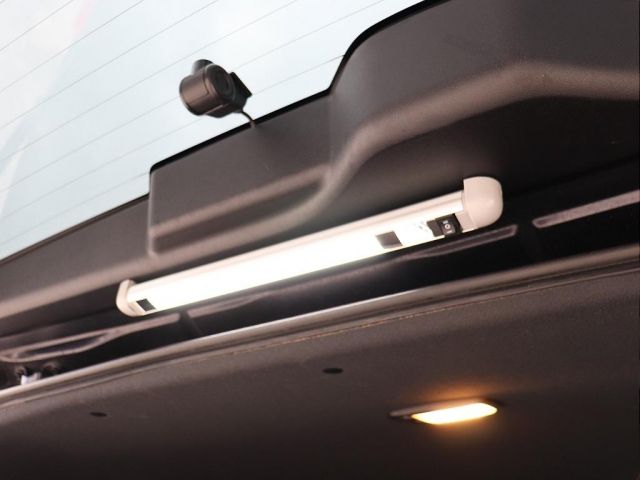 TOYOTA HIACE VAN 4WD 2022 Image 31