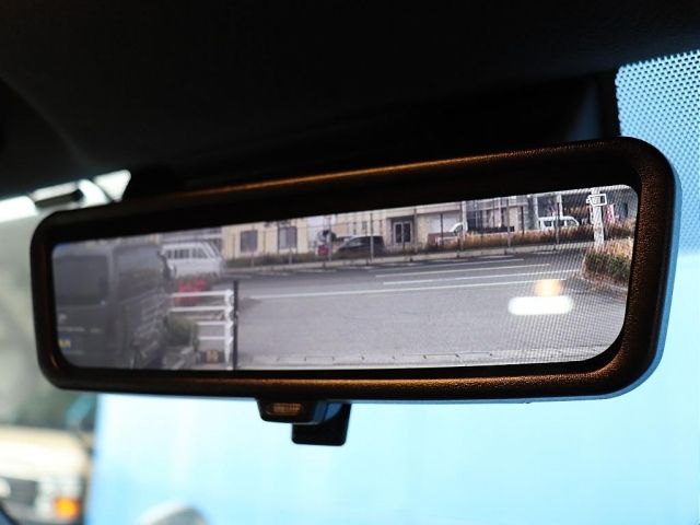 TOYOTA HIACE VAN 4WD 2022 Image 31