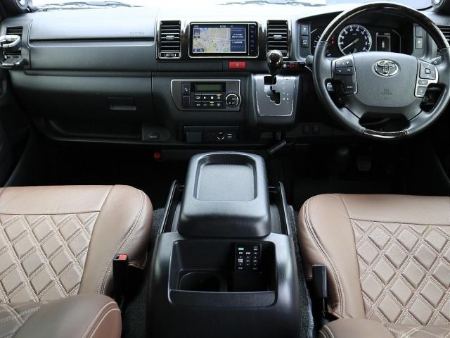 TOYOTA HIACE VAN 4WD 2021 Image 31