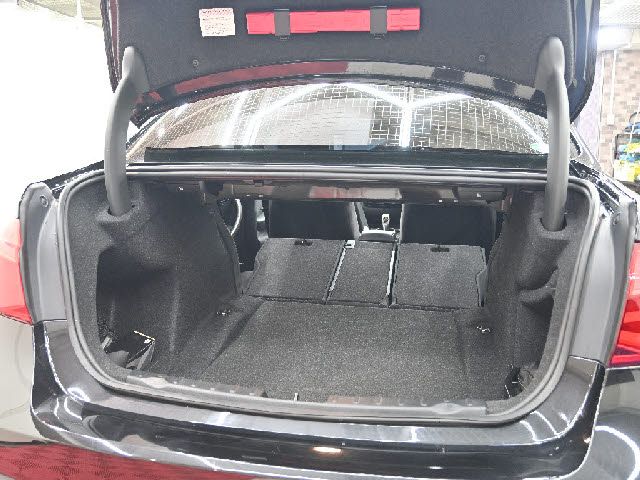 BMW 3SERIES SEDAN 2017 Image 31