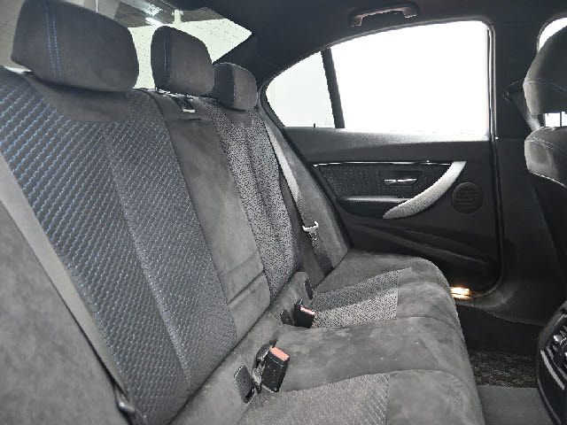 BMW 3SERIES SEDAN 2017 Image 31