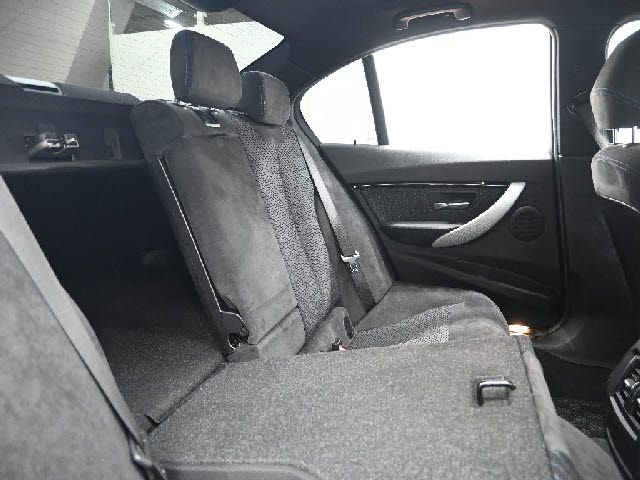 BMW 3SERIES SEDAN 2017 Image 31