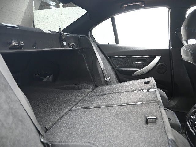 BMW 3SERIES SEDAN 2017 Image 31