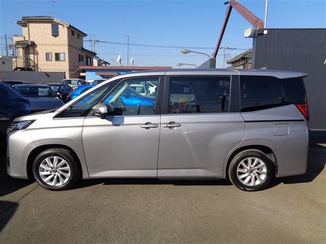 TOYOTA NOAH HYBRID 2023 Image 31