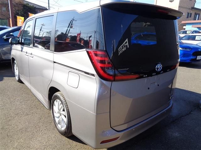 TOYOTA NOAH HYBRID 2023 Image 31