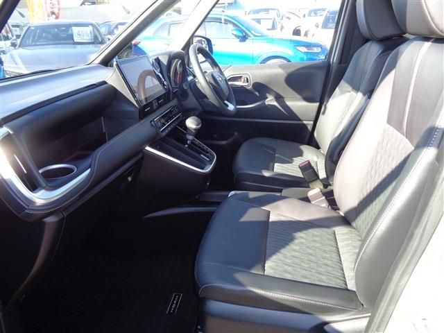 TOYOTA NOAH HYBRID 2023 Image 31