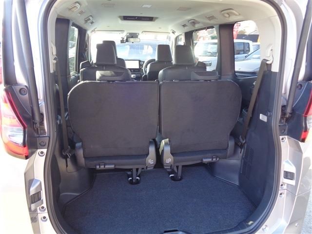 TOYOTA NOAH HYBRID 2023 Image 31