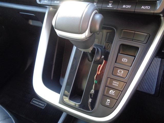 TOYOTA NOAH HYBRID 2023 Image 31