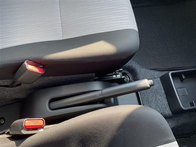 DAIHATSU MIRA E:S 4WD 2023 Image 31