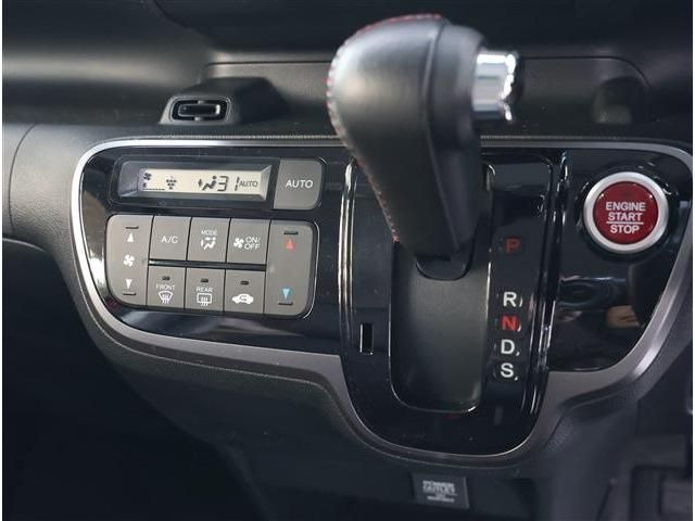 HONDA N BOX CUSTOM 2015 Image 31