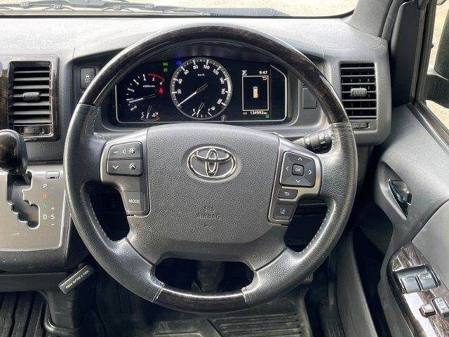 TOYOTA HIACE VAN 4WD 2020 Image 31
