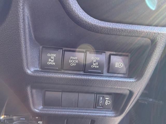 TOYOTA SIENTA HYBRID 2023 Image 31