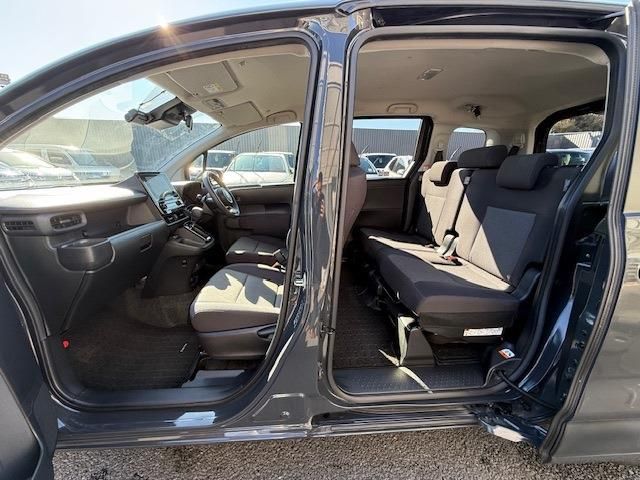 TOYOTA SIENTA HYBRID 2023 Image 31