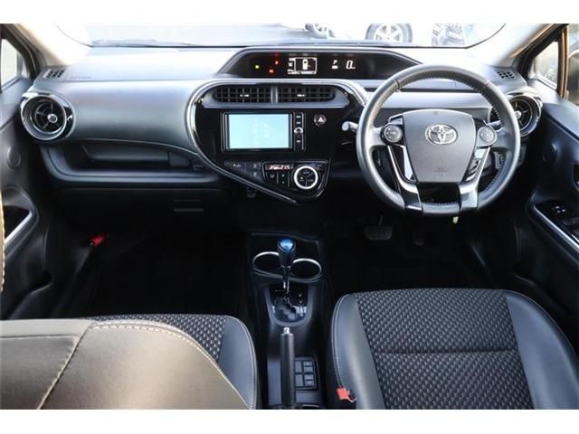 TOYOTA AQUA 2017 Image 31