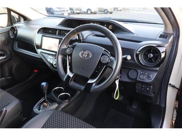 TOYOTA AQUA 2017 Image 31