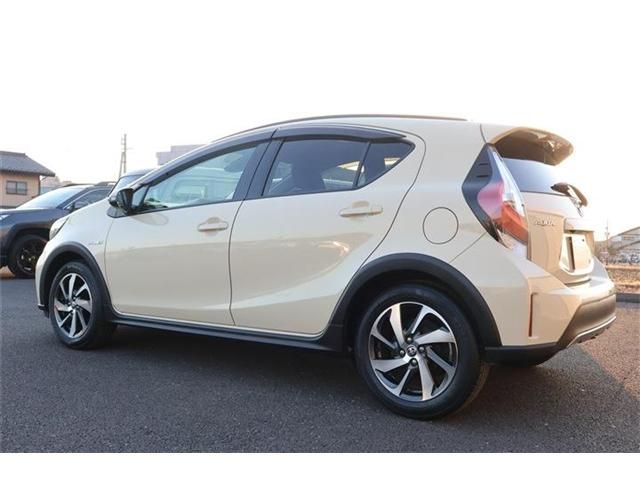 TOYOTA AQUA 2017 Image 31