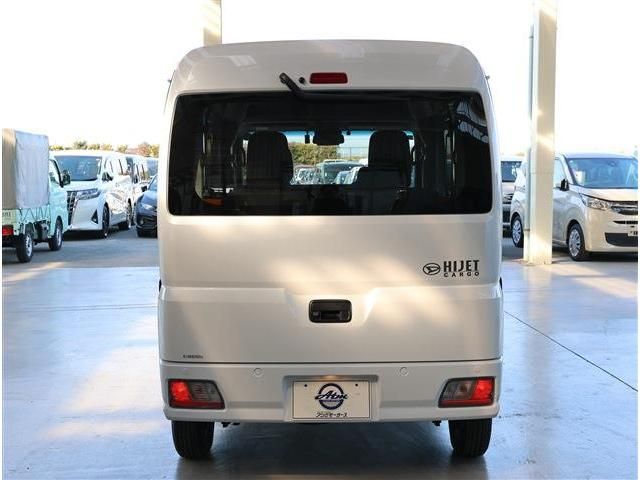 DAIHATSU HIJET CARGO 2024 Image 31
