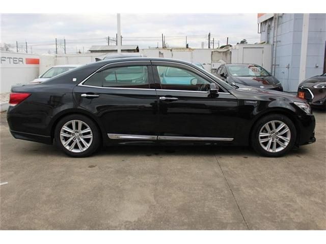 TOYOTA CROWN SEDAN HYBRID 2013 Image 31