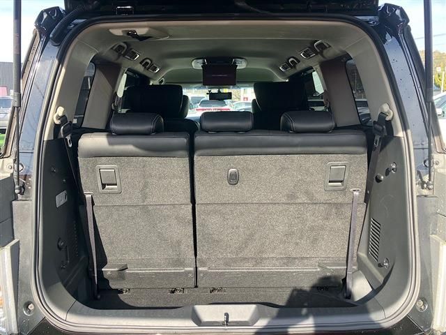 NISSAN ELGRAND 2017 Image 31