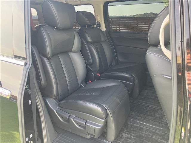 NISSAN ELGRAND 2017 Image 31