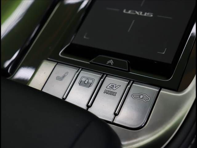 TOYOTA LEXUS LS500H 4WD 2017 Image 31