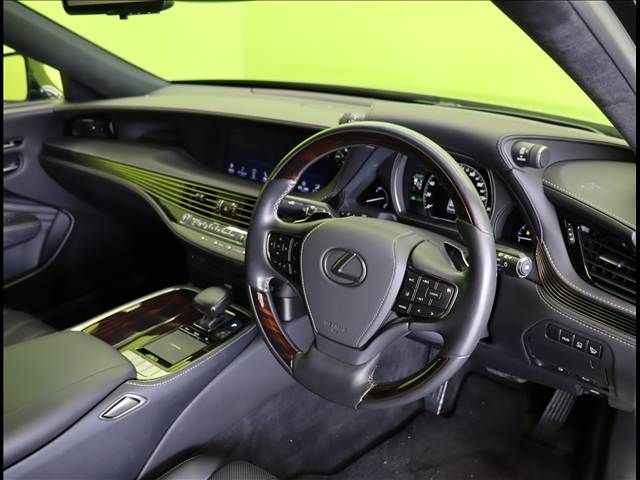 TOYOTA LEXUS LS500H 4WD 2017 Image 31