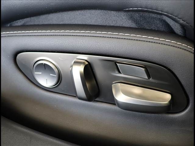 TOYOTA LEXUS LS500H 4WD 2017 Image 31