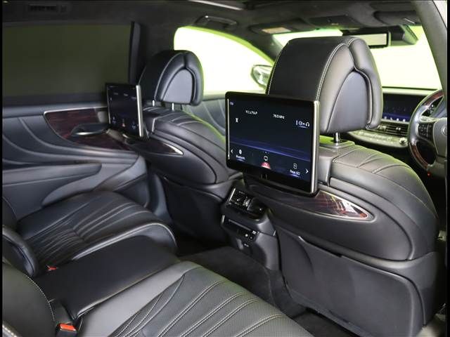 TOYOTA LEXUS LS500H 4WD 2017 Image 31