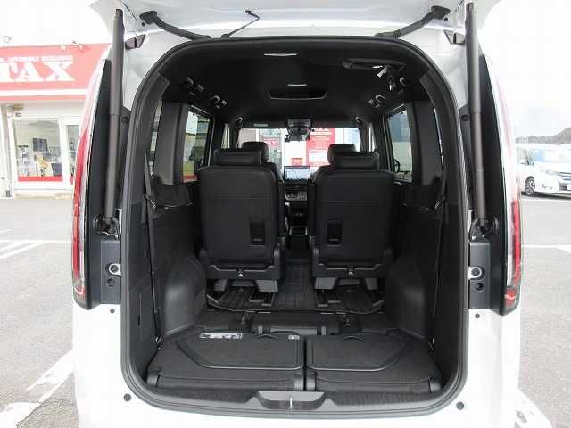 HONDA STEPWAGON E:HEV SPAD 2023 Image 31