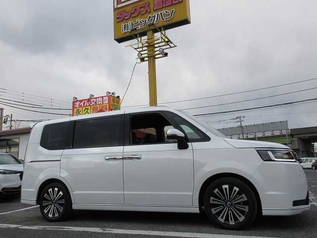 HONDA STEPWAGON E:HEV SPAD 2023 Image 31