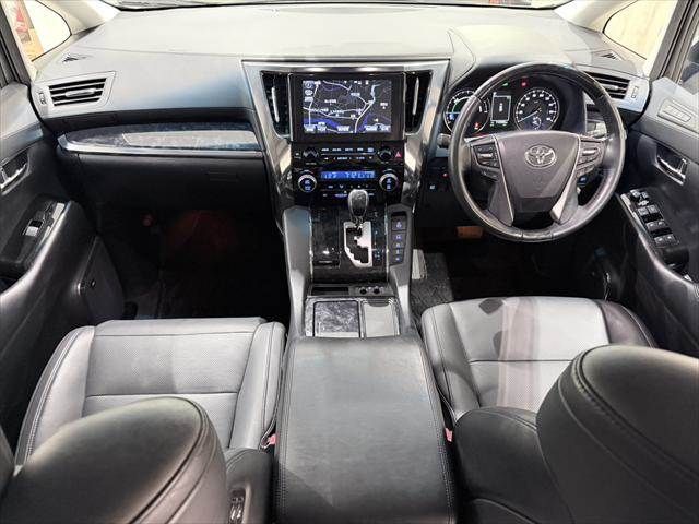 TOYOTA ALPHARD HYBRID 4WD 2019 Image 31