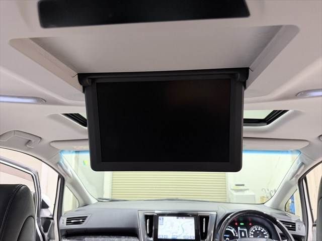 TOYOTA ALPHARD HYBRID 4WD 2019 Image 31