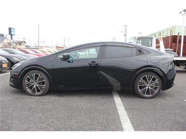 TOYOTA PRIUS 4WD 2023 Image 31