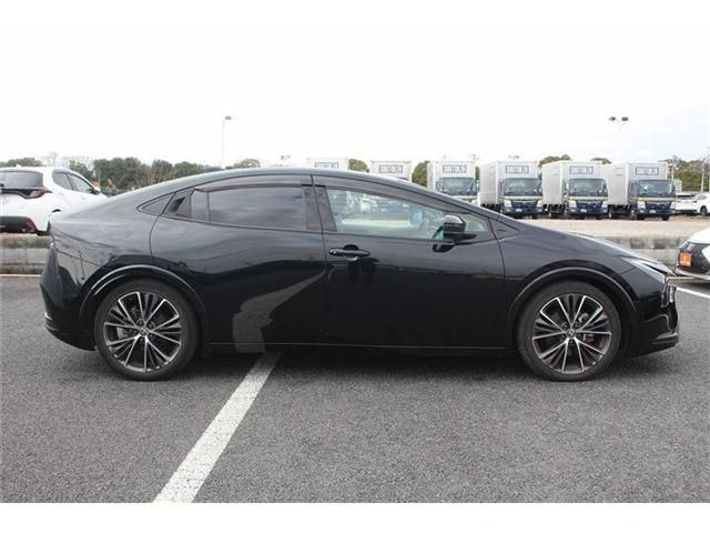 TOYOTA PRIUS 4WD 2023 Image 31