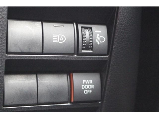 TOYOTA NOAH 4WD 2023 Image 31