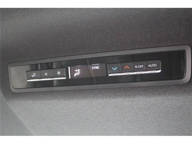 TOYOTA NOAH 4WD 2023 Image 31