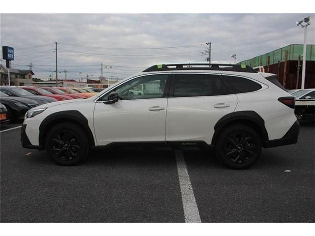 SUBARU LEGACY OUTBACK 2023 Image 31