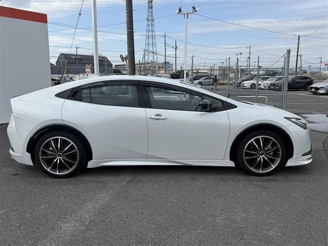 TOYOTA PRIUS 4WD 2023 Image 31